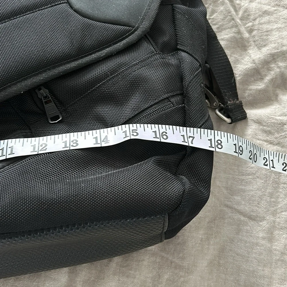 FUL Computer Laptop Crossbody work bag. 18X13